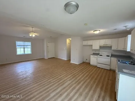 205 Commons Court New Bern NC 28560