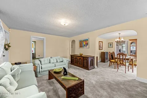 812 Smith Street New Bern NC 28560