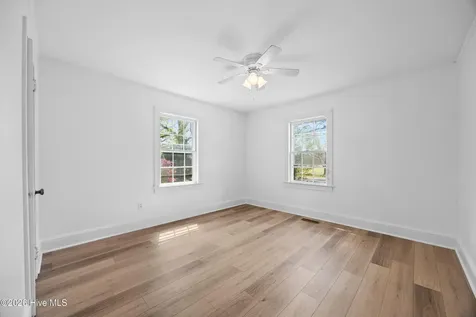 108 N Dickerson Street Burgaw NC 28425