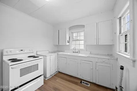 108 N Dickerson Street Burgaw NC 28425