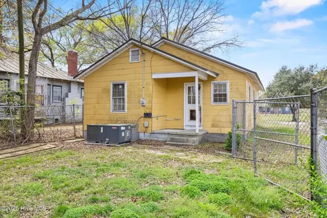 108 N Dickerson Street Burgaw NC 28425