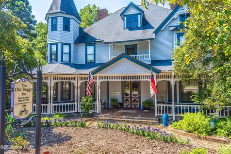 301 Mcreynolds Street Carthage NC 28327