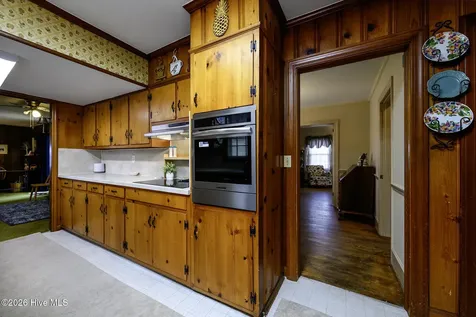 1813 Tryon Road New Bern NC 28560