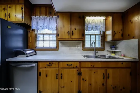 1813 Tryon Road New Bern NC 28560