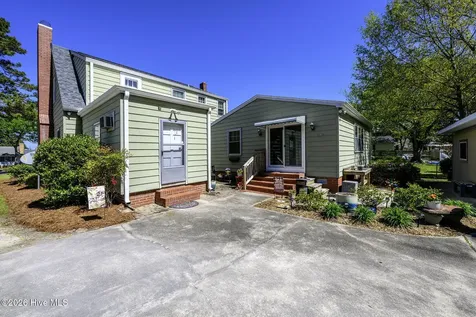 1813 Tryon Road New Bern NC 28560