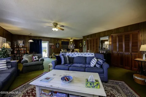 1813 Tryon Road New Bern NC 28560