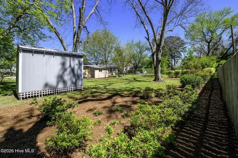 1813 Tryon Road New Bern NC 28560