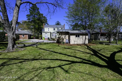 1813 Tryon Road New Bern NC 28560