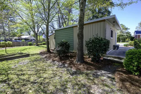 1813 Tryon Road New Bern NC 28560