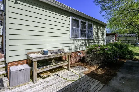 1813 Tryon Road New Bern NC 28560