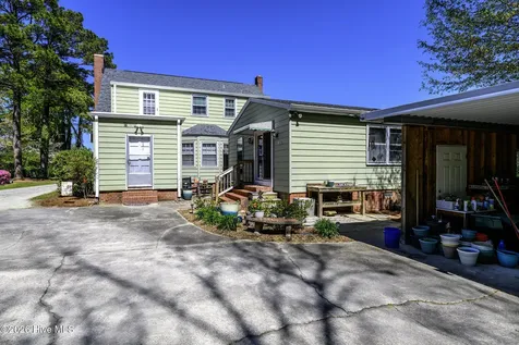 1813 Tryon Road New Bern NC 28560
