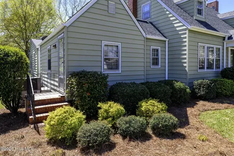 1813 Tryon Road New Bern NC 28560