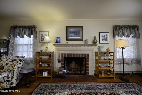 1813 Tryon Road New Bern NC 28560