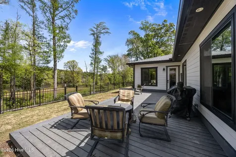 2415 Water View Road Greenville NC 27858