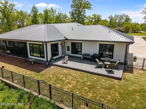 2415 Water View Road Greenville NC 27858