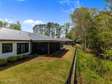 2415 Water View Road Greenville NC 27858
