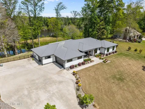 2415 Water View Road Greenville NC 27858