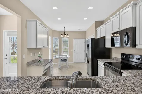 5262 Windward Way Southport NC 28461