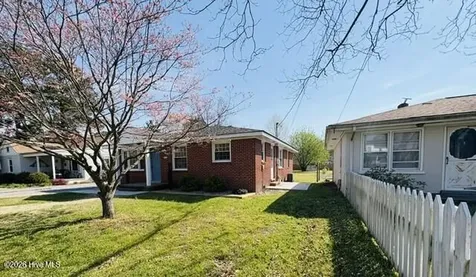 302 NE Railroad Street Pikeville NC 27863