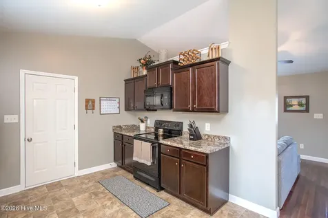 115 Heaven's Gate Drive Jacksonville NC 28546