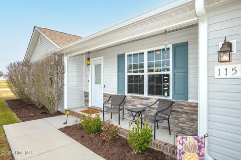 115 Heaven's Gate Drive Jacksonville NC 28546