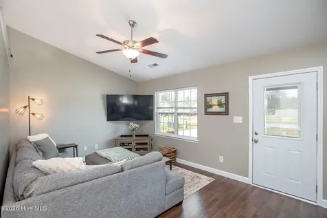 115 Heaven's Gate Drive Jacksonville NC 28546