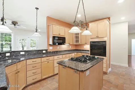 482 Riverwood Drive SE Bolivia NC 28422