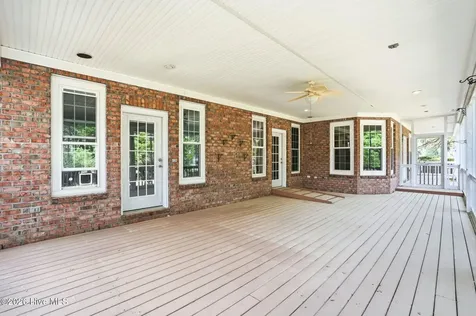 482 Riverwood Drive SE Bolivia NC 28422