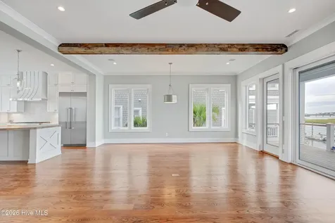 106 S Glimmering Glass Lane Hampstead NC 28443