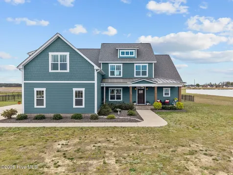 2754 Windflower Lane Grimesland NC 27837