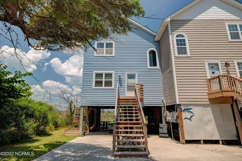 316 Bay Circle North Topsail Beach NC 28460