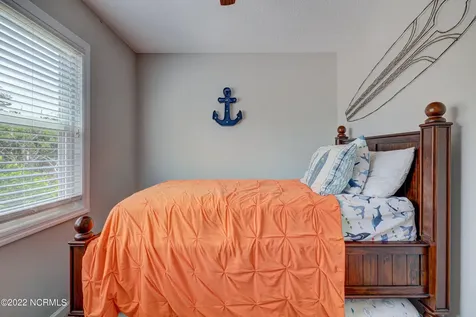 316 Bay Circle North Topsail Beach NC 28460