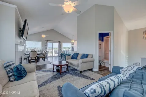 316 Bay Circle North Topsail Beach NC 28460