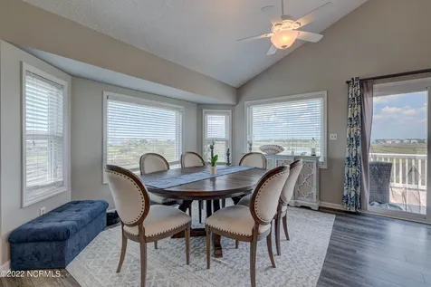 316 Bay Circle North Topsail Beach NC 28460