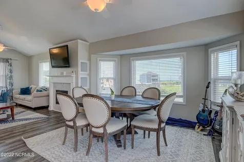 316 Bay Circle North Topsail Beach NC 28460