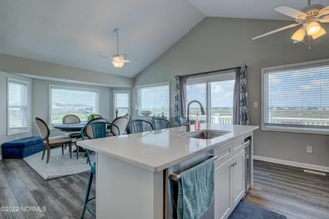 316 Bay Circle North Topsail Beach NC 28460