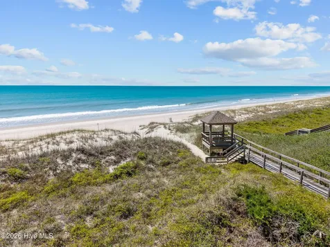2111 W Fort Macon Road Atlantic Beach NC 28512