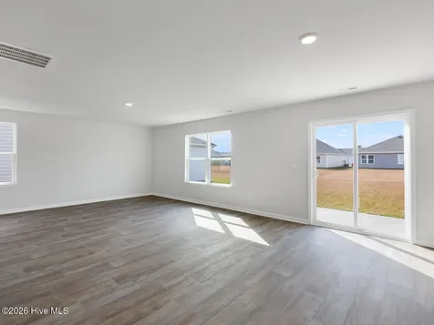 449 Driftwood Drive Richlands NC 28574