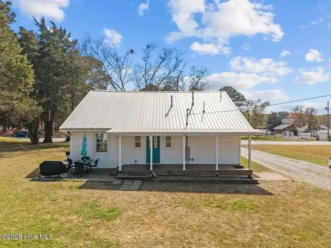 301 E Wilson Street Macclesfield NC 27852