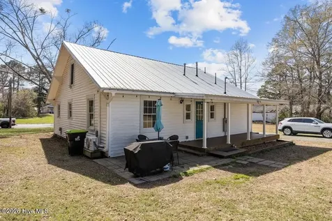 301 E Wilson Street Macclesfield NC 27852