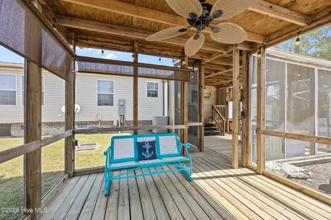 1285 Highway 101 Beaufort NC 28516