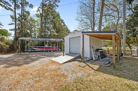 1285 Highway 101 Beaufort NC 28516
