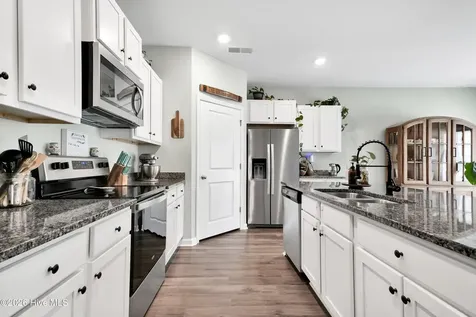 1528 Pleasant Hollow Court SE Bolivia NC 28422