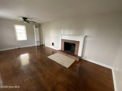 31 Abron Street Clinton NC 28328