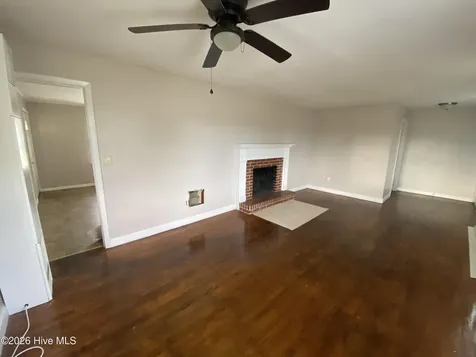 31 Abron Street Clinton NC 28328