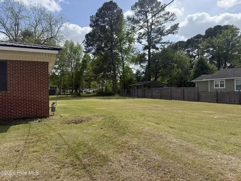 31 Abron Street Clinton NC 28328