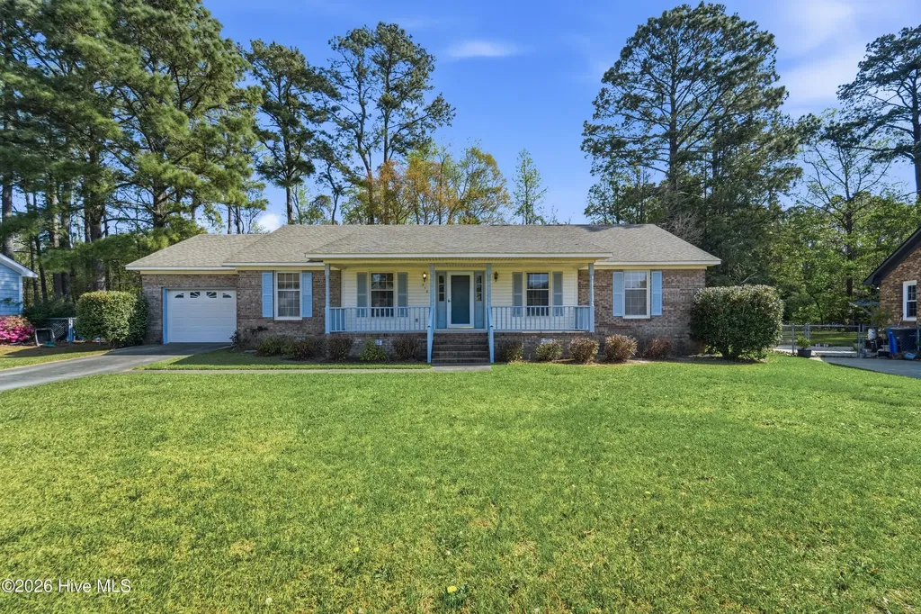 312 King Richard Court Jacksonville NC 28546