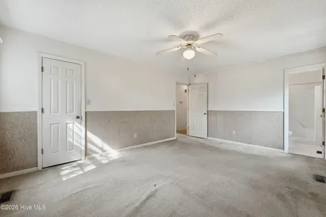312 King Richard Court Jacksonville NC 28546