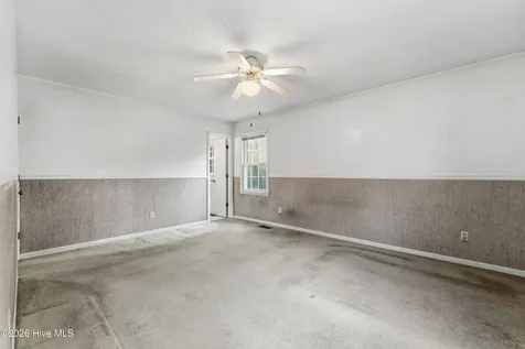 312 King Richard Court Jacksonville NC 28546