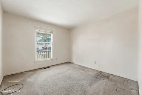 312 King Richard Court Jacksonville NC 28546